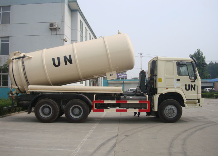 6×4 Drive Type Sewage Suction Truck With Pump With Hydraulic Control System
