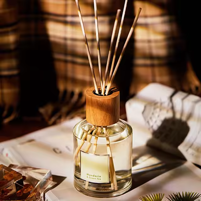 Customized round spiral wood cover glass bottle aromatic reed diffuser sustainable packaging
