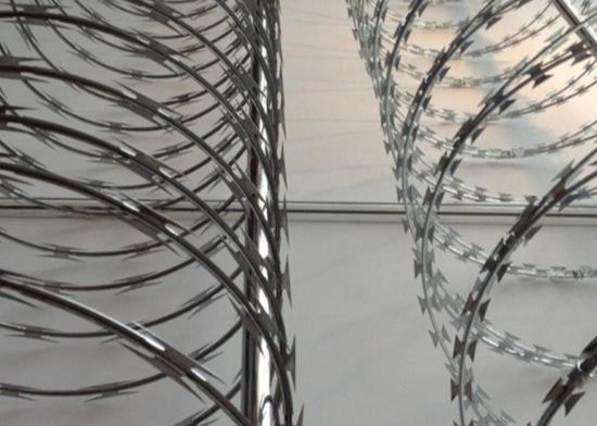 concertina razor wire