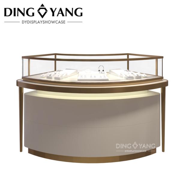 Fashion Curve Jewellery Display Showcases Beautiful Firm Structure With Highly