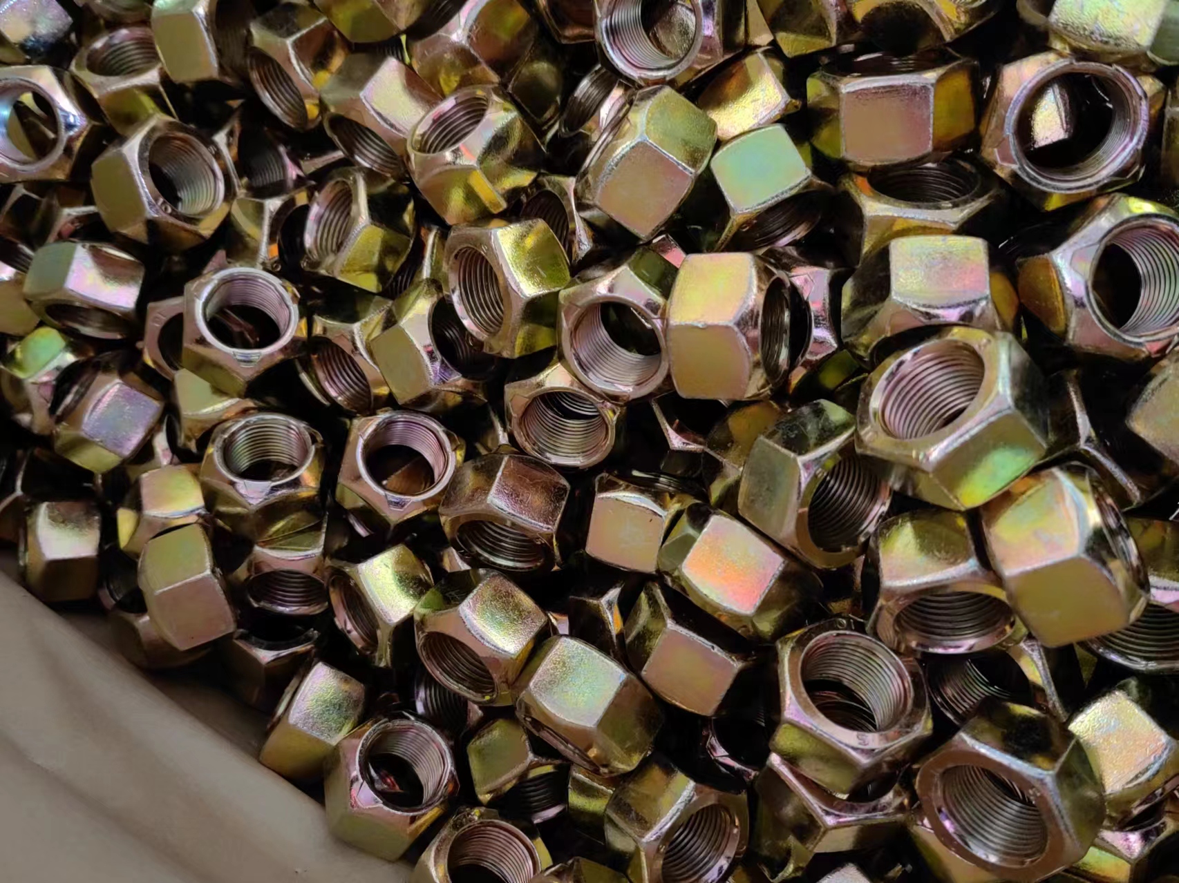 Zinc Yellow-Chromate Plated Carbon Steel Galvanized Cone Nut for Automobile DIN980/ISO7042 Metric Measurement System