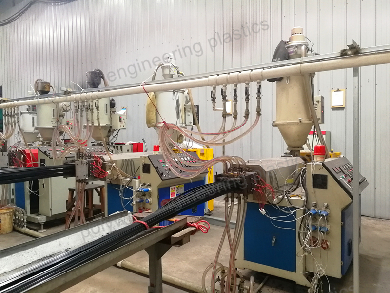 Single Screw Thermal Break Strip Extrusion Machine for High Plasticization of PA66GF25