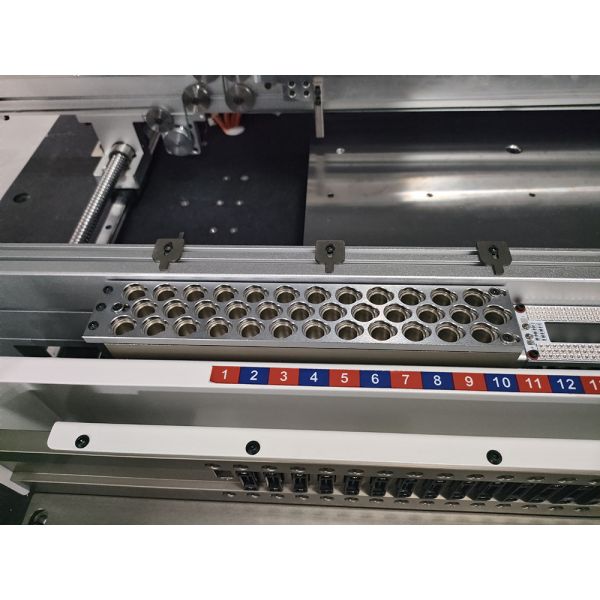 LED DOB Lighting PCB Component Mounter , Automatic Mounting Machine For SMT Production Lines