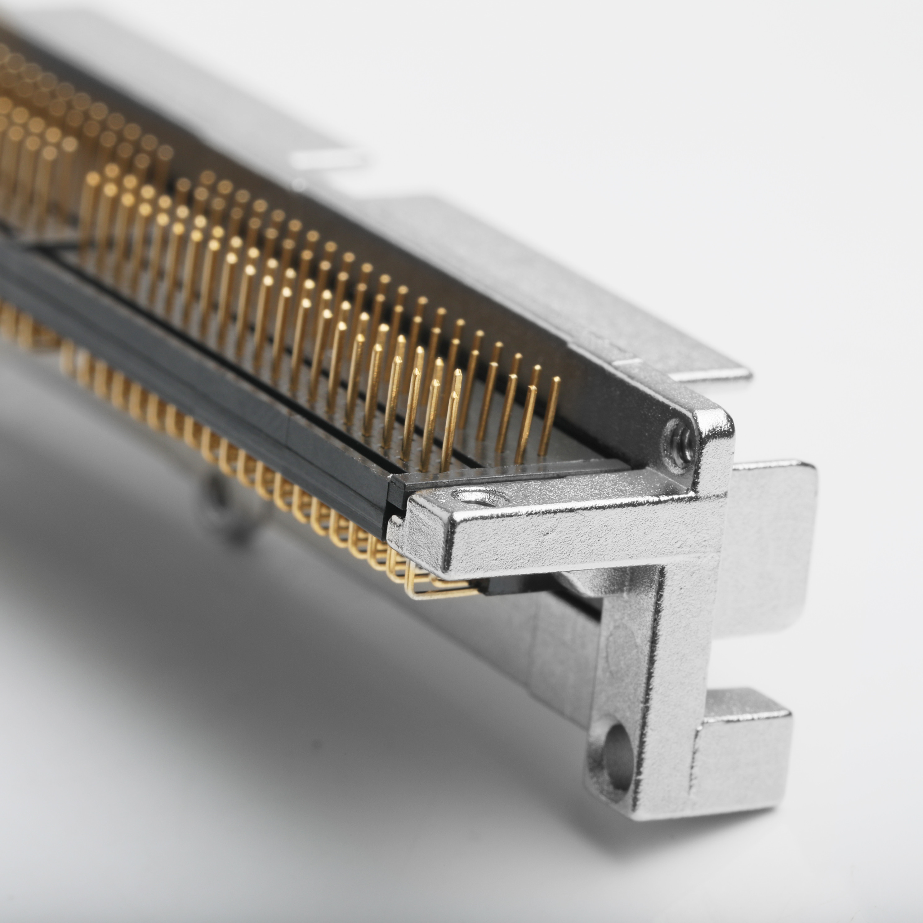 High Pin Count Docking I/O Connector 30046-160T-F 0.635mm Pitch