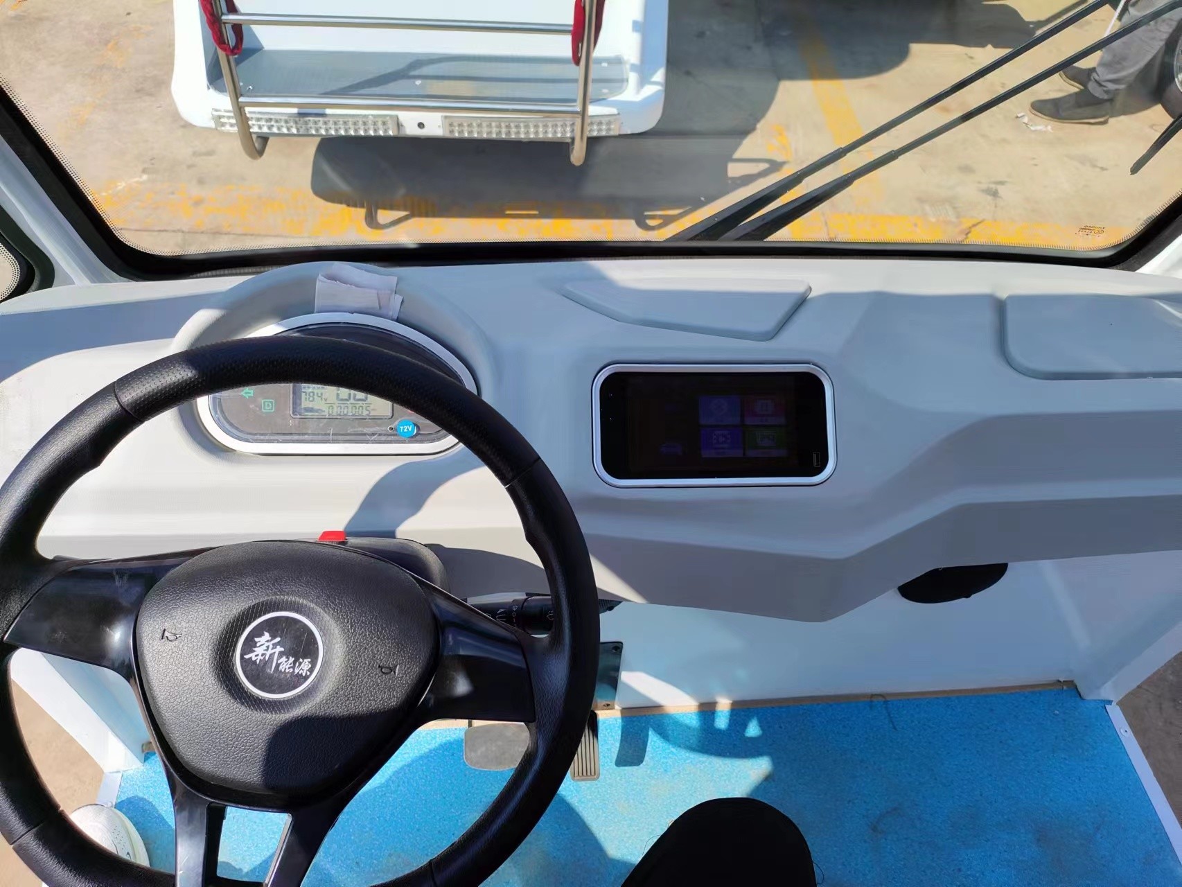 Lightweight 100Ah Electric Sightseeing Car With Emergency Braking