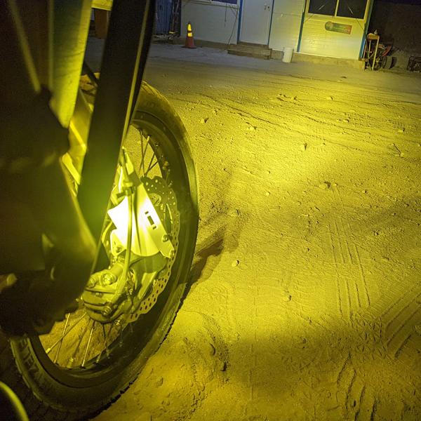 Lucency Purple Pink Tiger Design Mutiple Flash Color Motorcycle Spotlight