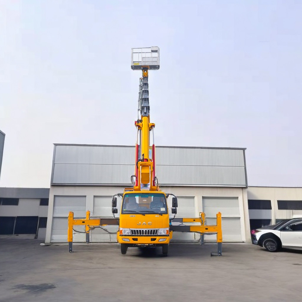 JAC high lifting platform truck 1000kg Lifting Weight 5-Speed Manual Gearbox 13.5m Operating Radius