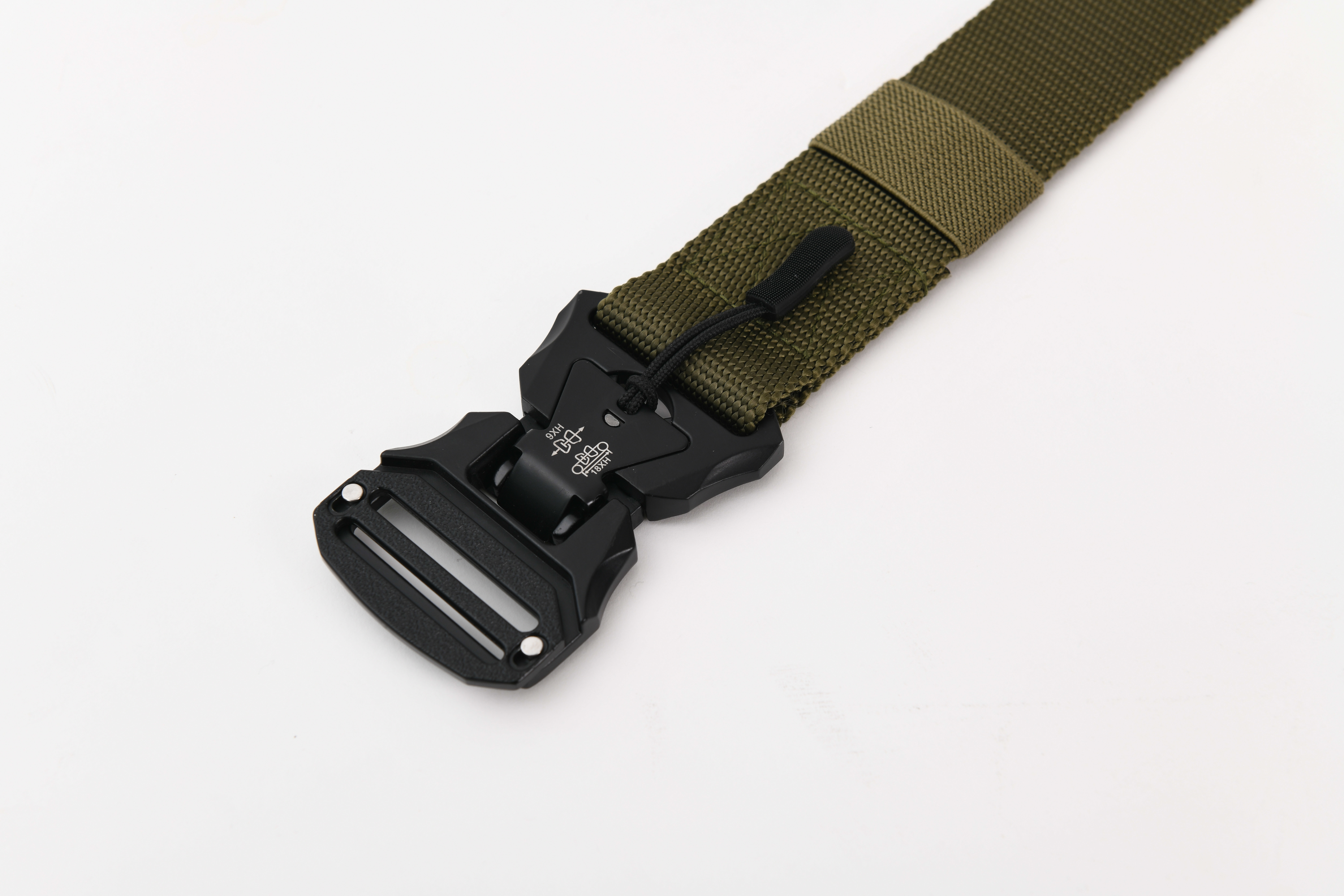EDC Polyester Quick Release 0.3kg Outdoor Tactical Gear Belt With Magnetic Zinc Alloy Buckle