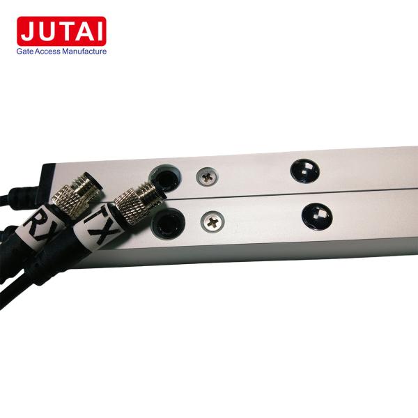 Safety Light Curtain For Industrial Overhead Doors With 30ms Response And IP67