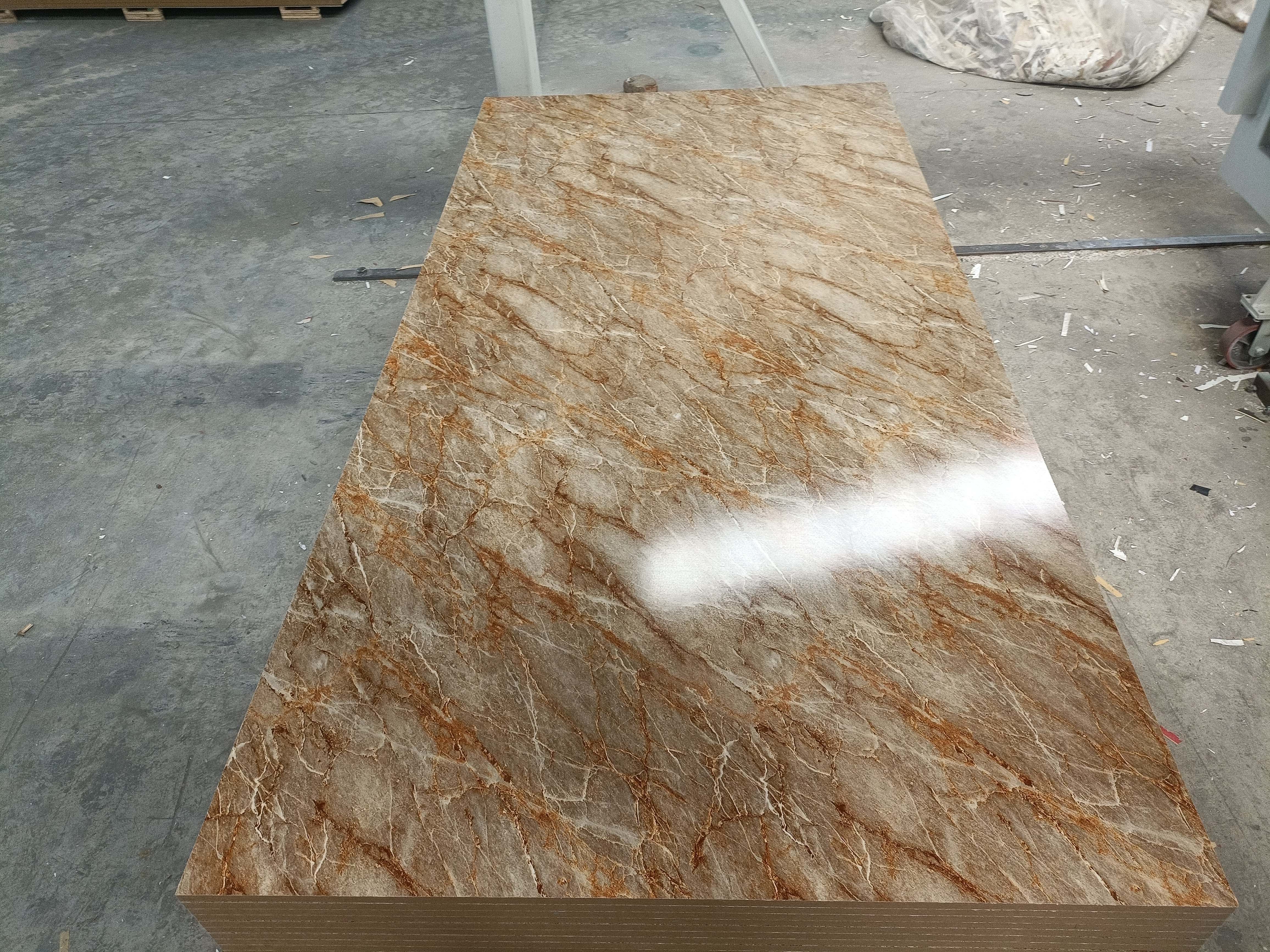 Eucalyptus 18mm Pine Plywood Commercial Building Constructions Structural
