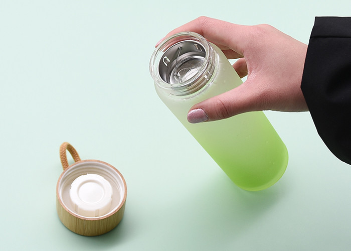 Portable Unbreakable Glass Water Bottle Borosilicate Glass Water Bottle With Bamboo Lid