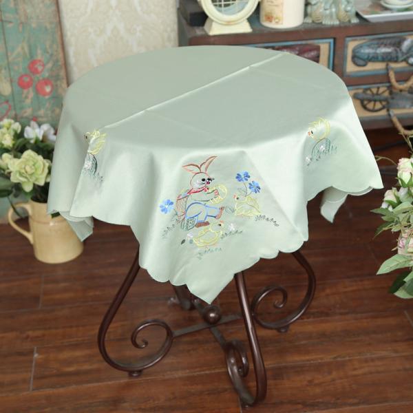 Multiple Colors Dining Table Cloth , Chemical Fiber Embroidery Table Cloth
