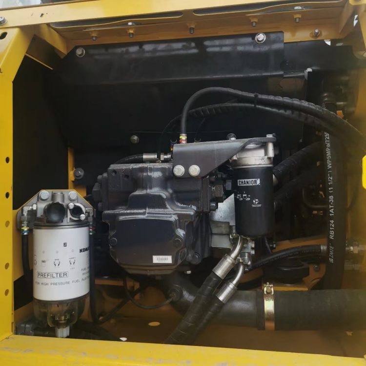 22 Ton Used Komatsu PC220-8 Excavators in Japan Good Condition and Low Operating Cost