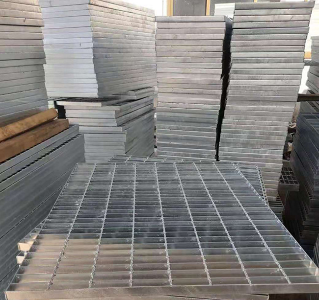 Q235 Galvanized Steel Round Metal Drain Grates Bar Panels Customized