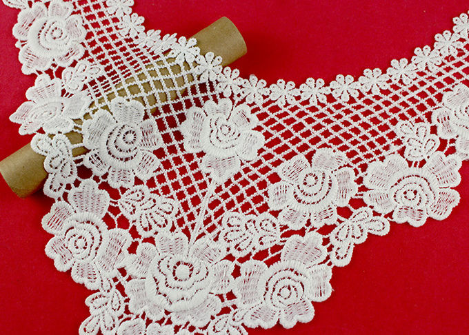 Floral Guipure Lace Appliques For Clothing / Emrbroidered Water Soluble Lace Applique Patches