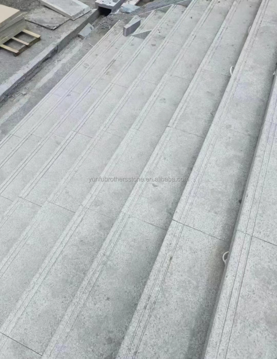 Chinese Granite Luxury Outdoor White Granite Cut-to-Size Flamed Slabs for Floors Stairs