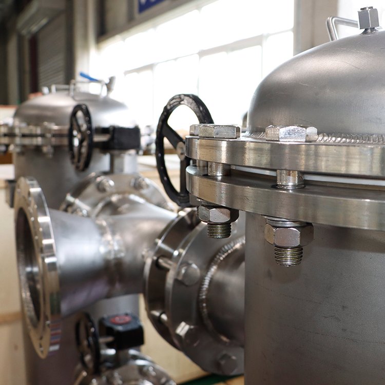 62 KG Weight Enhancing Cutting Fluid Performance through Debris Filtration