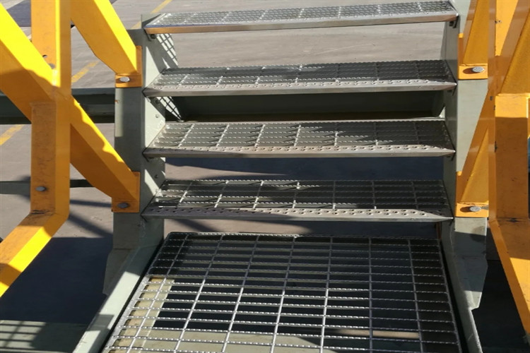 Galvanized Stair Tread Wholesaler Galvanized Steel Stairs Metal Steps Staircase Treads China T4 Type