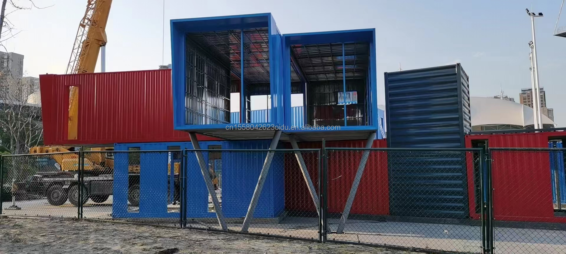 40 FT Expandable Steel Prefabricated House for Customizable Mobile Container Store Wall 50/75/100mm Wave Sandwich Panel