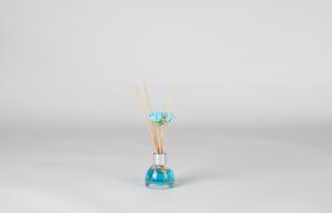 China 30ml Mini Spa Gift Set , KWS Oil Diffuser With Wooden Sticks on sale