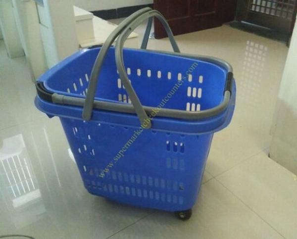 50L Supermarket Plastic Shopping Basket With Wheels , Long Bar Retractable