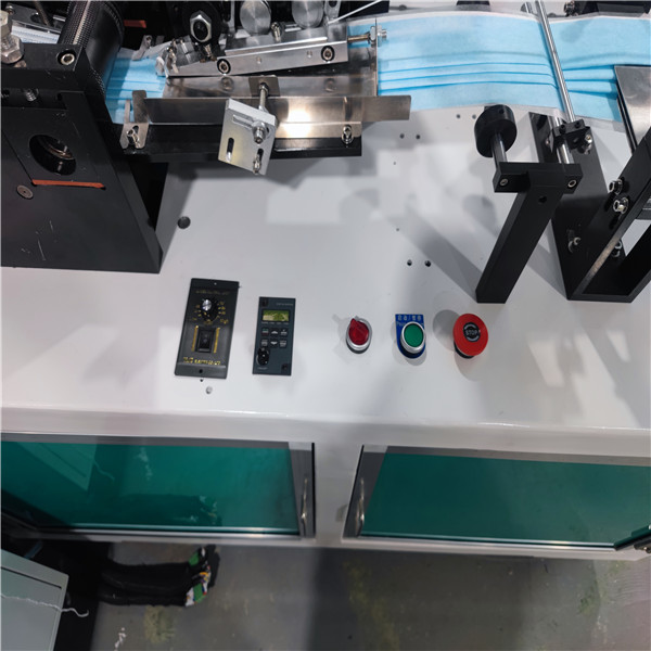 120pcs/Min Disposable Mask Making Machine 7 Servo 1 Surgical Mask Making Line