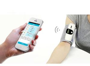 Wholesale APP smart phone operation Bluetooth Ambulatory arm blood pressure monitor from china suppliers