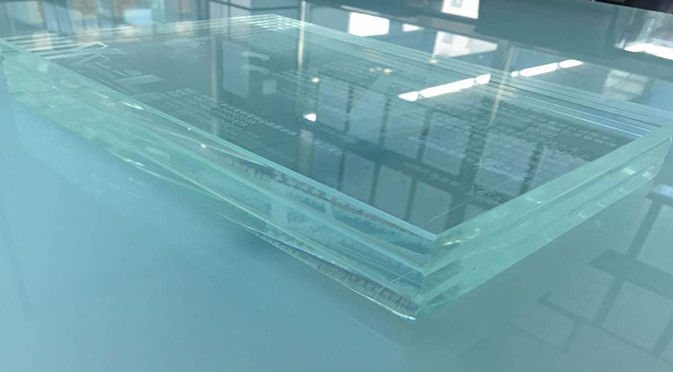 Building Laminated Tempered Glass Safety Low Iron Polished Edged Toughened / Reflective / Frosted Glass
