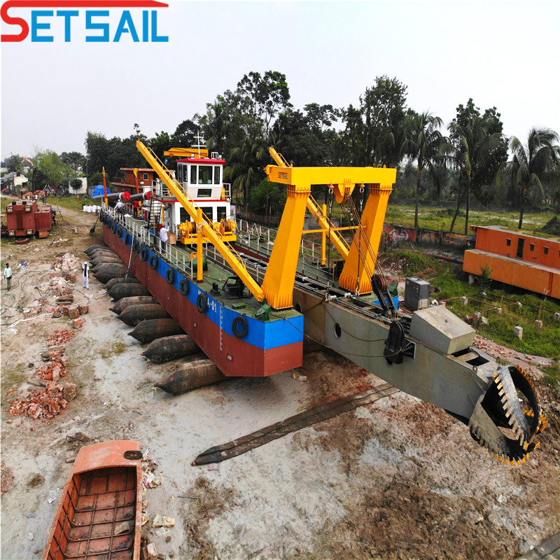 River Sand Pump 28inch Cutter Suction Dreder with Anchor Boom