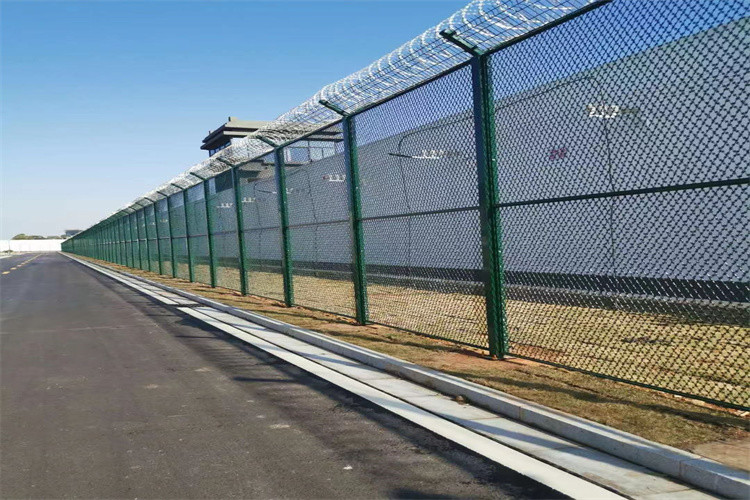 China Factory Supply Welded Razor Mesh Gives A Premium Protective Fence