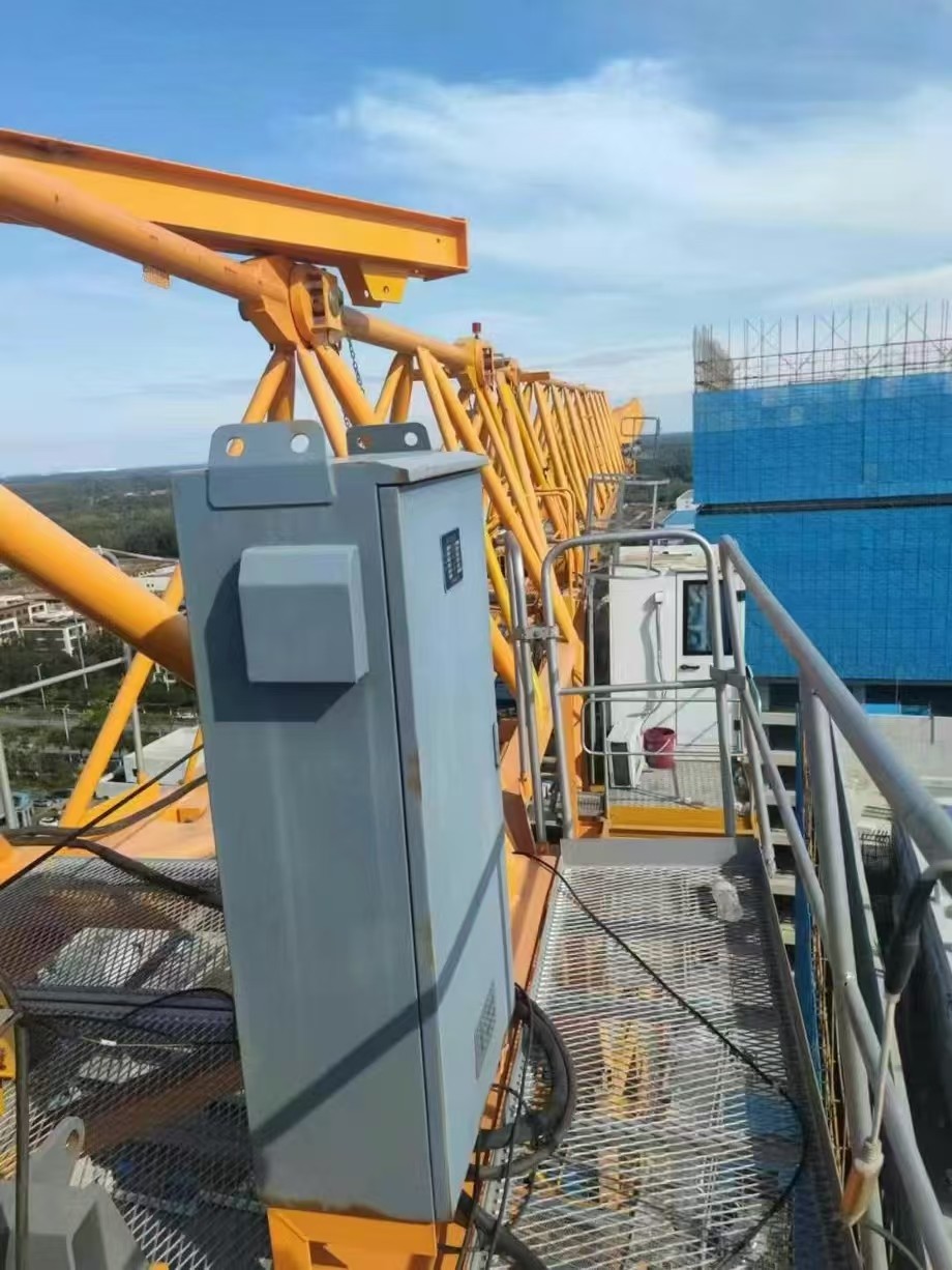 2021 STT200 10T Zoomlion Tower Crane 7015-10 70m Maximum Lifting Height