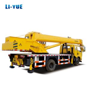 Wholesale Hydraulic Valve Straight Telescopic Truck Crane 6 Ton For Lifting And Installation from china suppliers