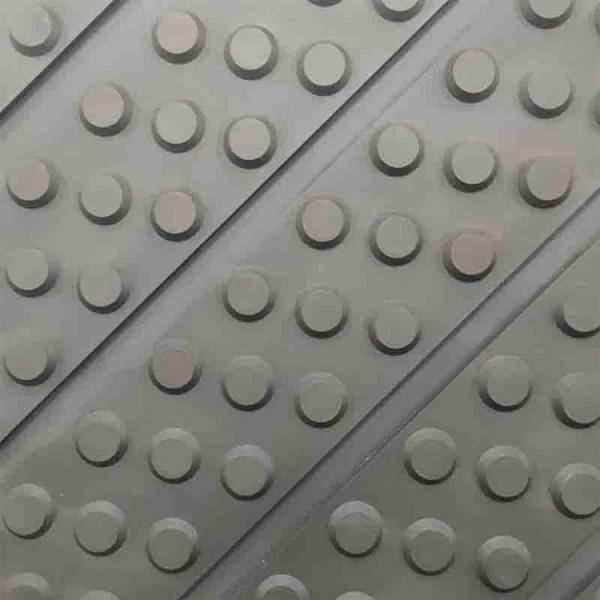 Cast Iron Rubber Matting For Underpass Safety Surfacing Rubber Stable Mats
