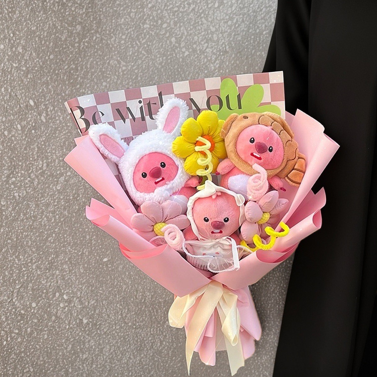 Loopy Little Beaver Plush Doll Bouquet Loopy Adorable Cartoon Plush Toy Creative Birthday and Graduation Season Gift for Those with a Girlish Heart