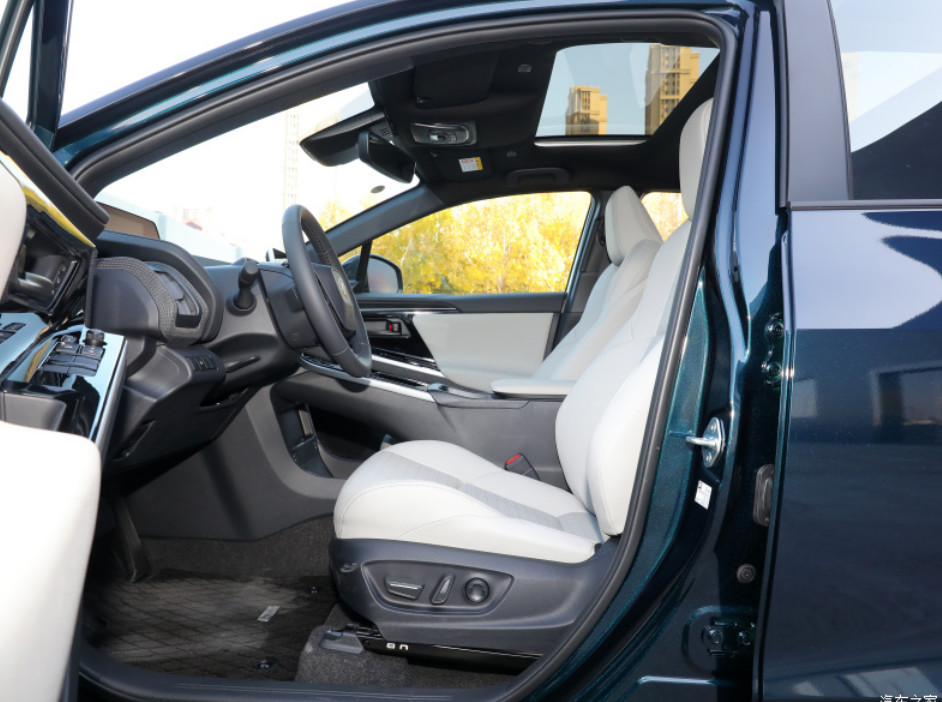 FAW Toyota Bz4x 2022 4wd High Performance Pro Version Medium SUV New 5 Seats