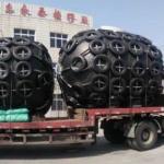 Protects Long Ship With Pneumatic Boat Fender / Marine Rubber Fender