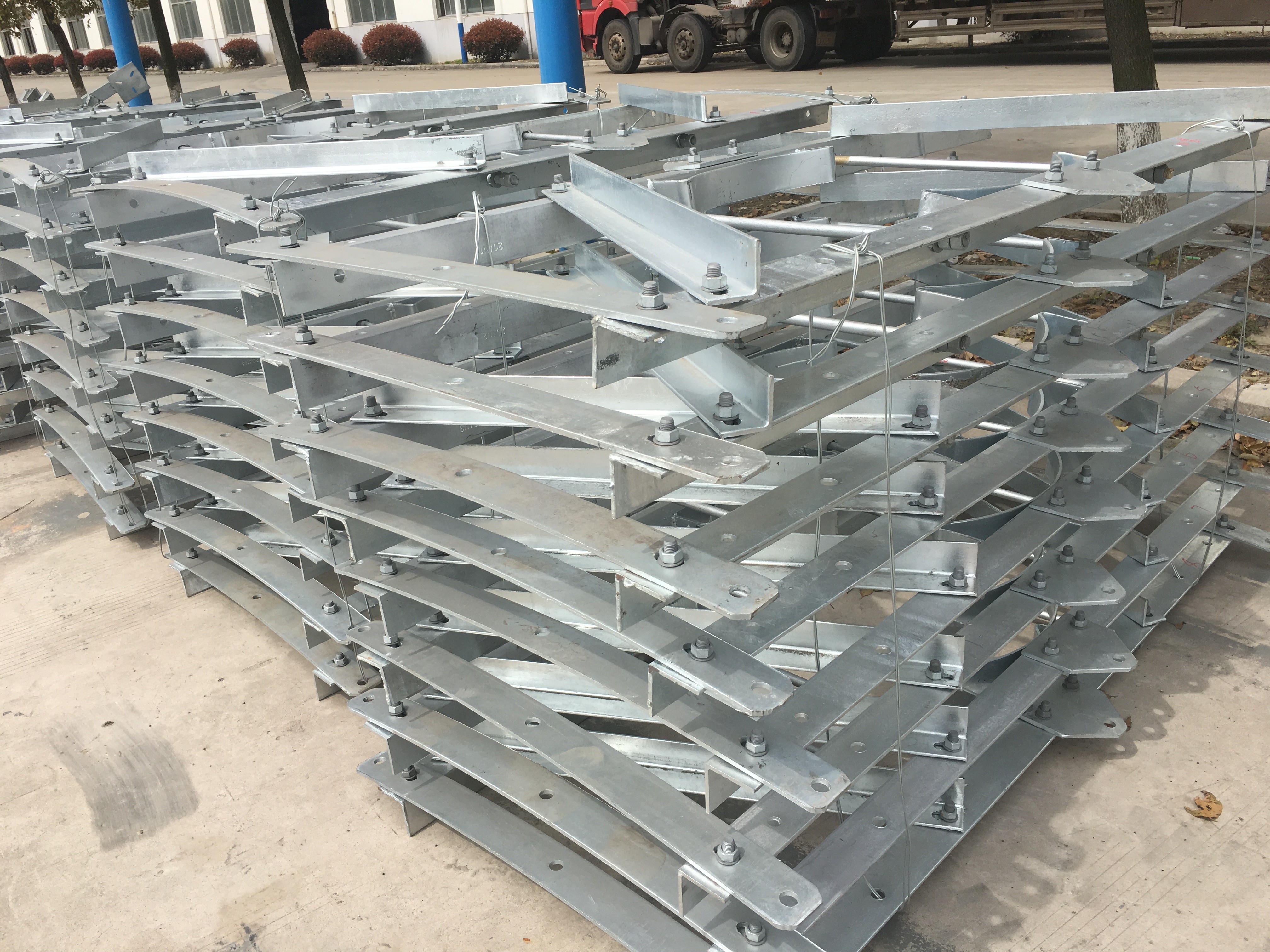 Anti - Rust Transmission Line Electrical Power Pole With Bitumen Painted