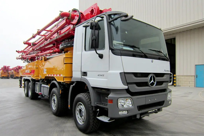 Concrete Pump Truck Mounted 37M For Safe Concrete Pouring In Construction Projects