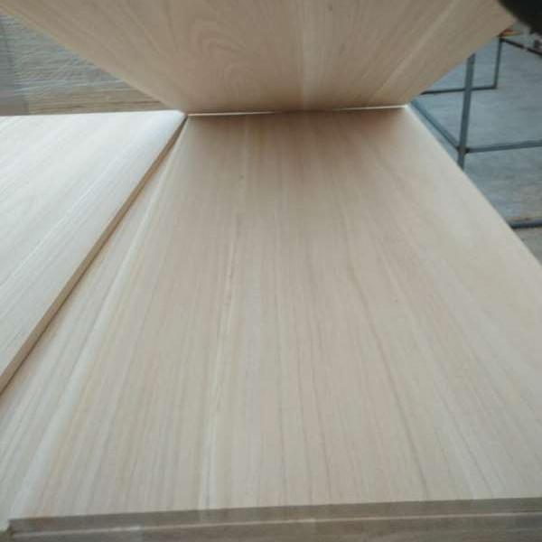100% Solid Wood Paulownia Finger Joint Board for Wood Furniture and FSC 100%