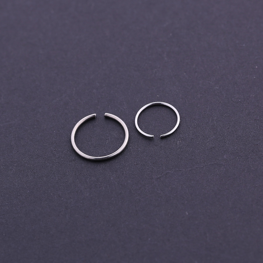 Custom made fashion16 gauge nose rings with round ball for women