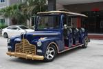 Long Wheelbase Spacious Passenger Cabin Electric Vintage Cars With 11 VIP Seats