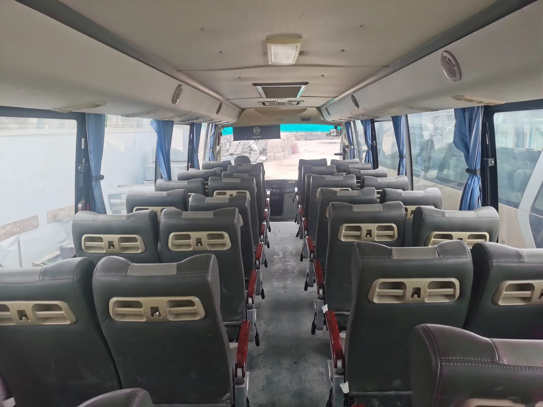 Diesel Engine Bus 50 Seats Weichai Engine 245hp Used Golden Dragon XML6112 Leaf Spring Single Door With A/C
