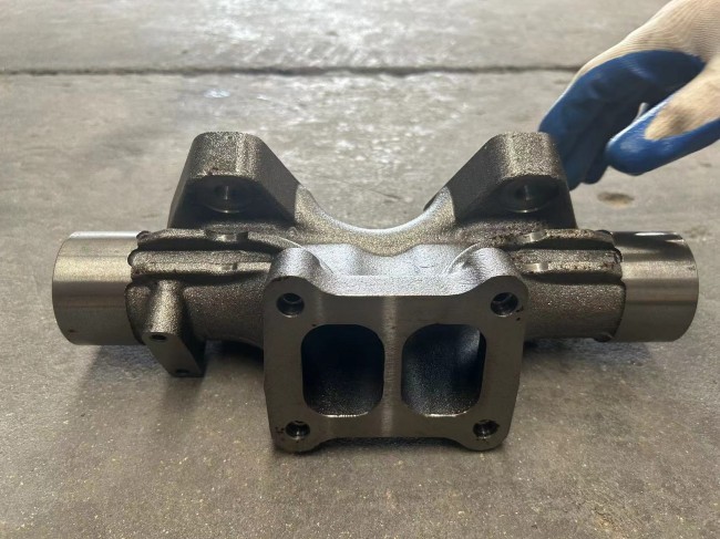 202V08102-0639 Exhaust Manifold HOWO Truck Parts Sitrak C7H T5G C9H T7H