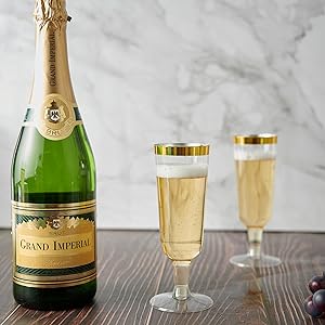 plastic champagne flutes