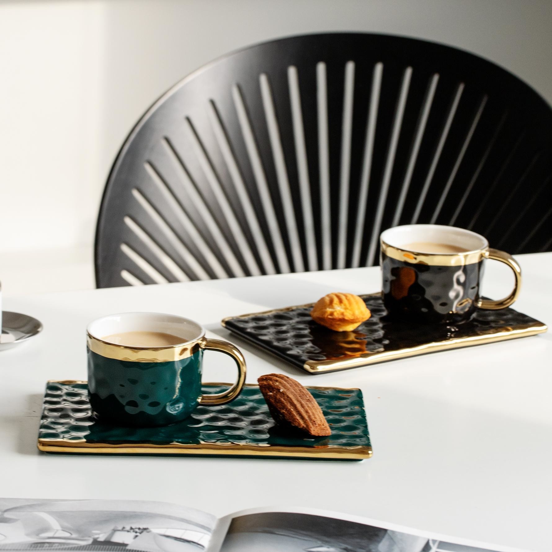 Elegant Black Ceramic Mugs With Gold Accents Wavy Textures For Coffee Tea Pastry Pairings Modern Minimalist Design