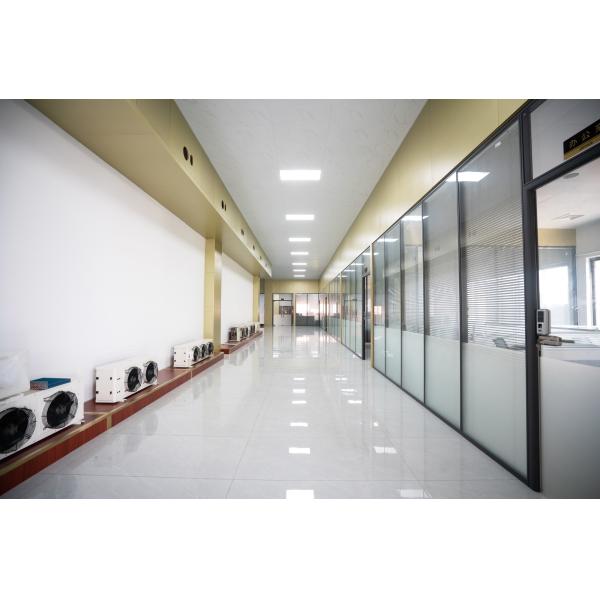 AC Power Supply Small Air Conditioner 680KW Rated Cooling Power And Single Hose Venting