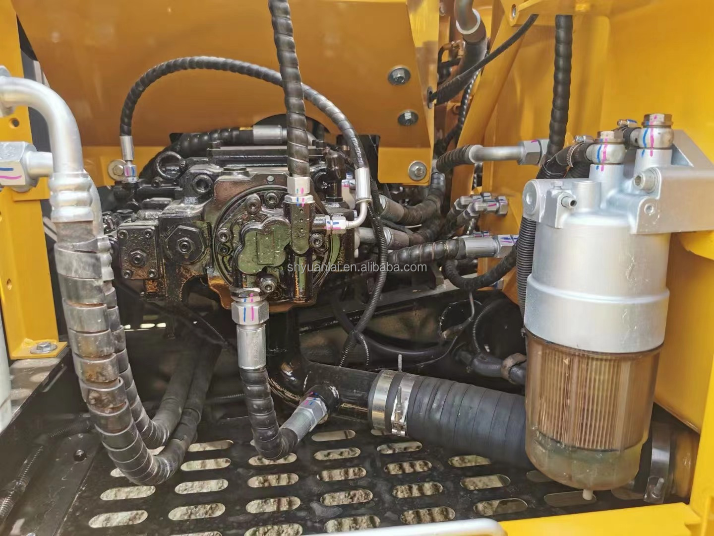 ISUZU Engine Used SANY SY135C Excavator with Low Working Hours and High Work Efficiency