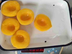 Wholesale Canned Yellow Fruits Peaches 400g/can Calcium Rich Nutrition from china suppliers