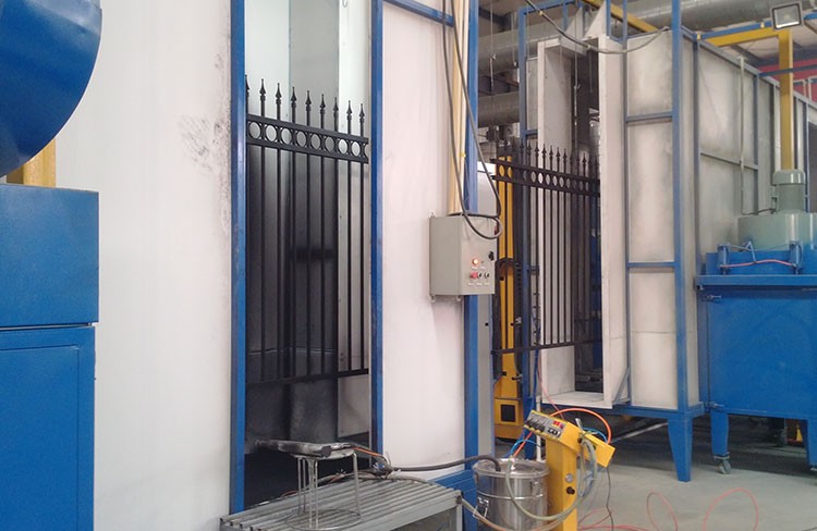 Black powder coated spear top galvanised tubular metal fence