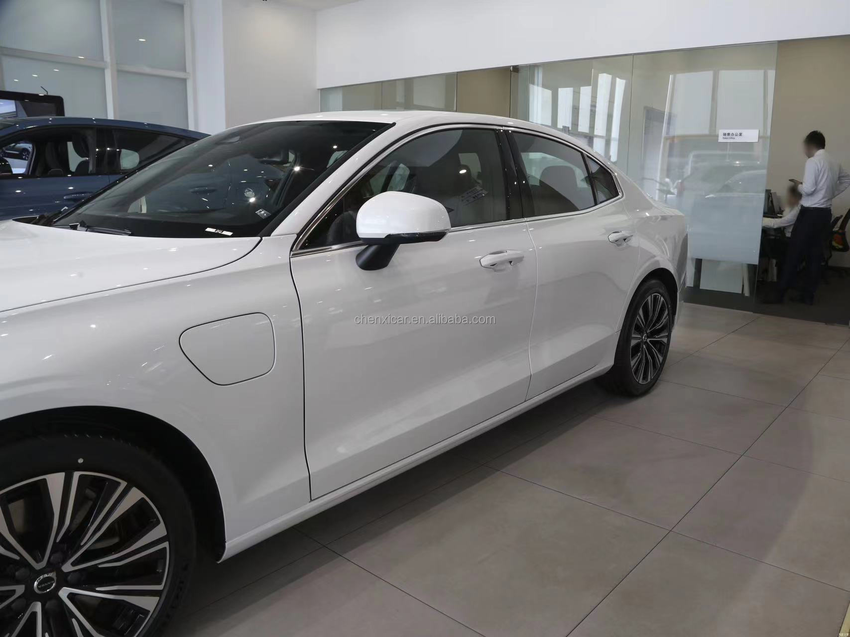 2024 Volvo S60 High Speed Plug-in Hybrid EV Electric Car with 84km Long Range and Zhiya Extreme Night Black Edition